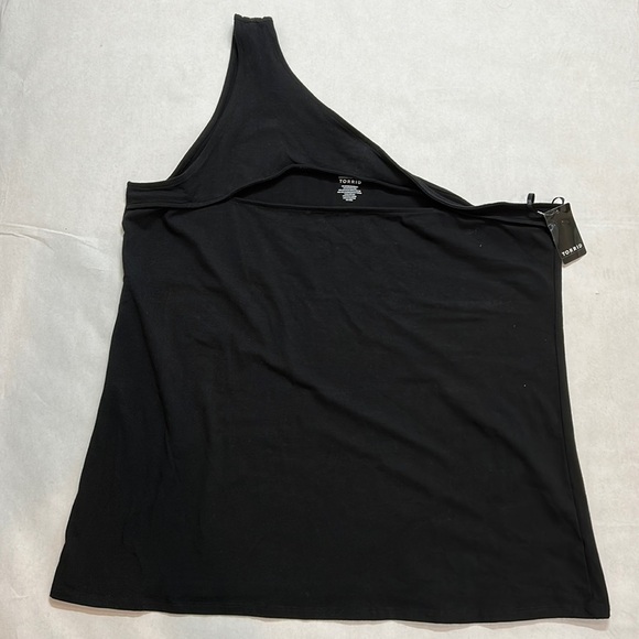 New TORRID Foxy Cutout One Shoulder Top black new with tags plus 5X women - Picture 1 of 4